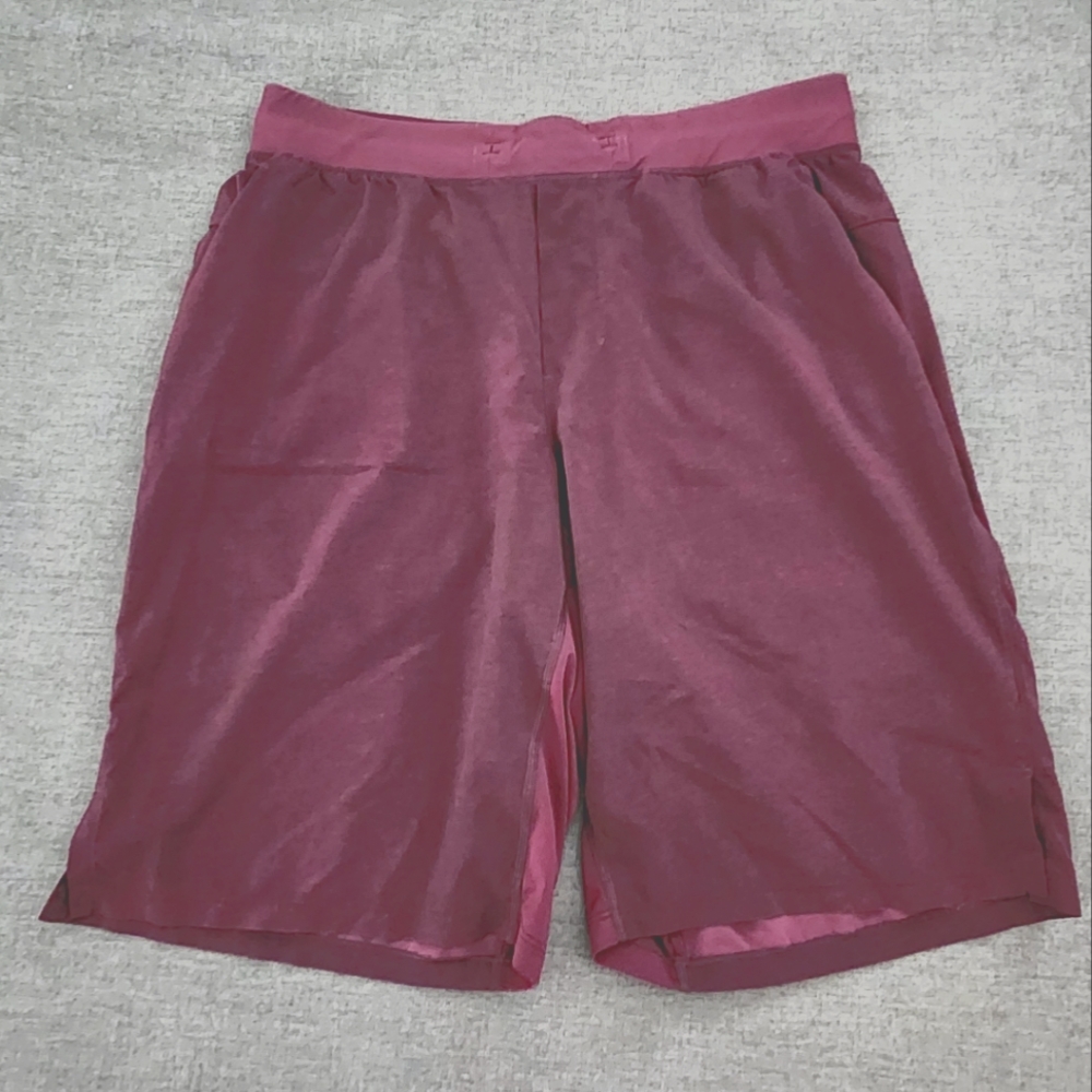 lululemon athletica Men's Athletic Shorts in Maroon